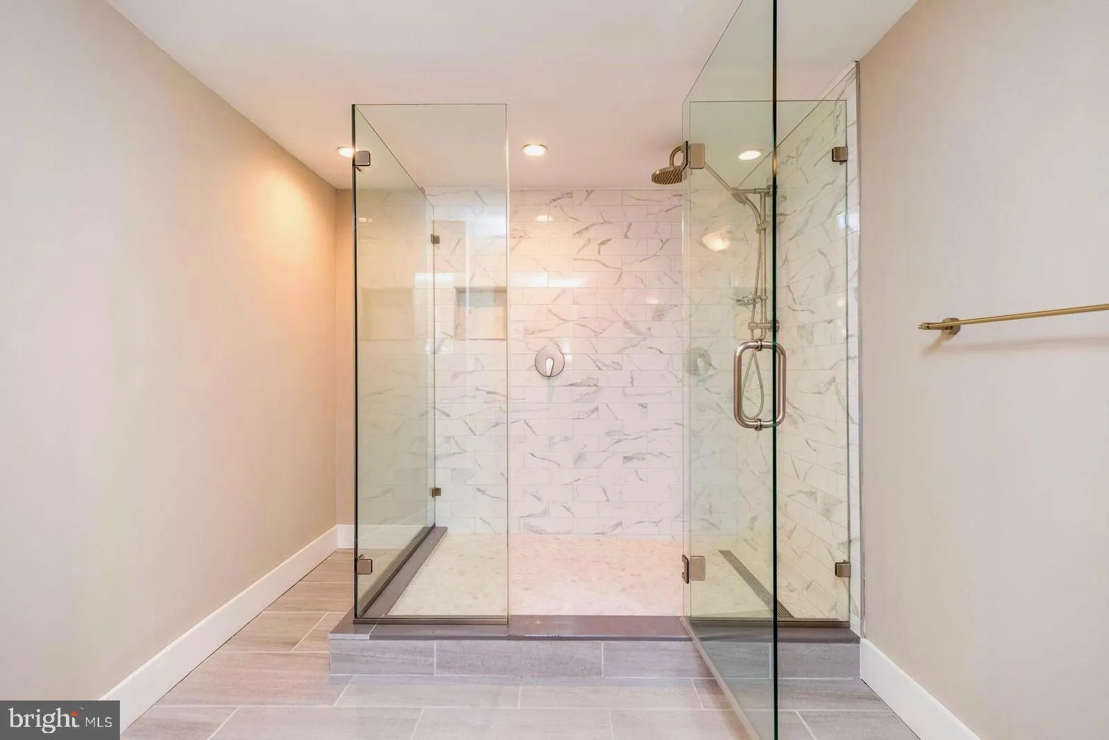 Philadelphia, Pennsylvania 19147, United States, 4 Bedrooms Bedrooms, ,4 BathroomsBathrooms,Residential,Active,181148