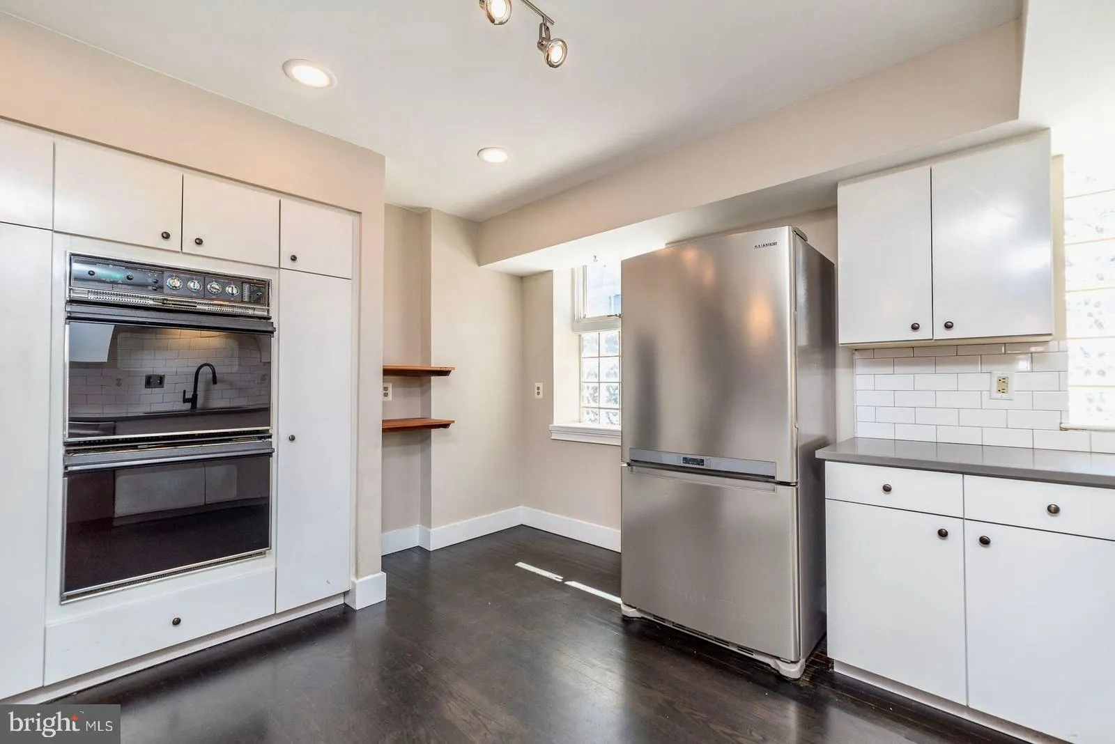 Philadelphia, Pennsylvania 19147, United States, 4 Bedrooms Bedrooms, ,4 BathroomsBathrooms,Residential,Active,181148