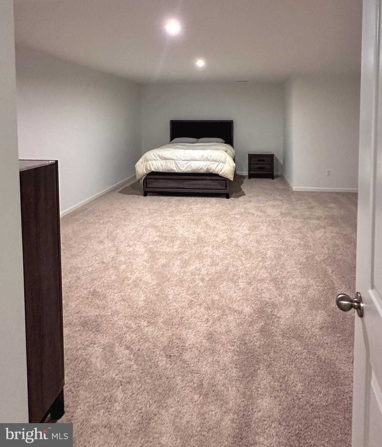 KING'S CROSSING - Residential Lease