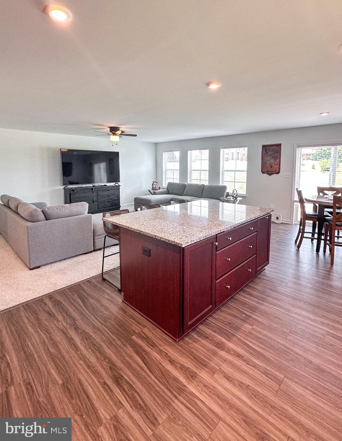 KING'S CROSSING - Residential Lease