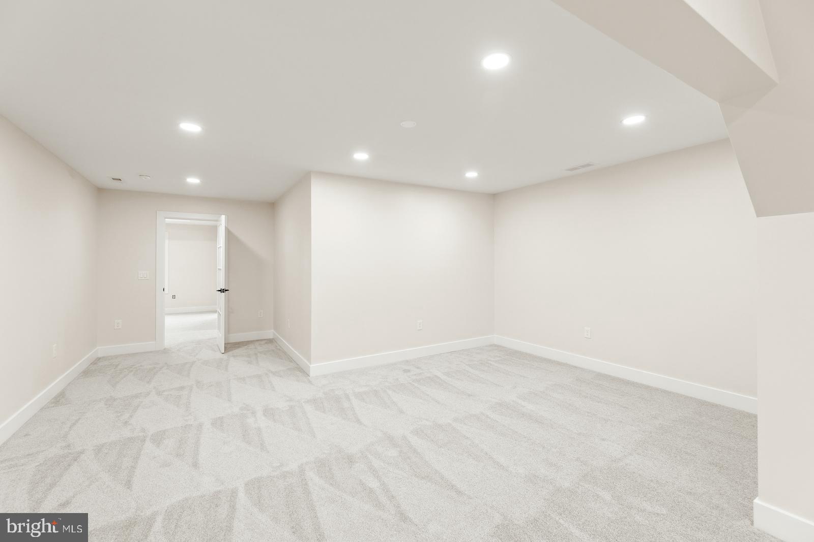 LANGHORNE MANOR - Residential