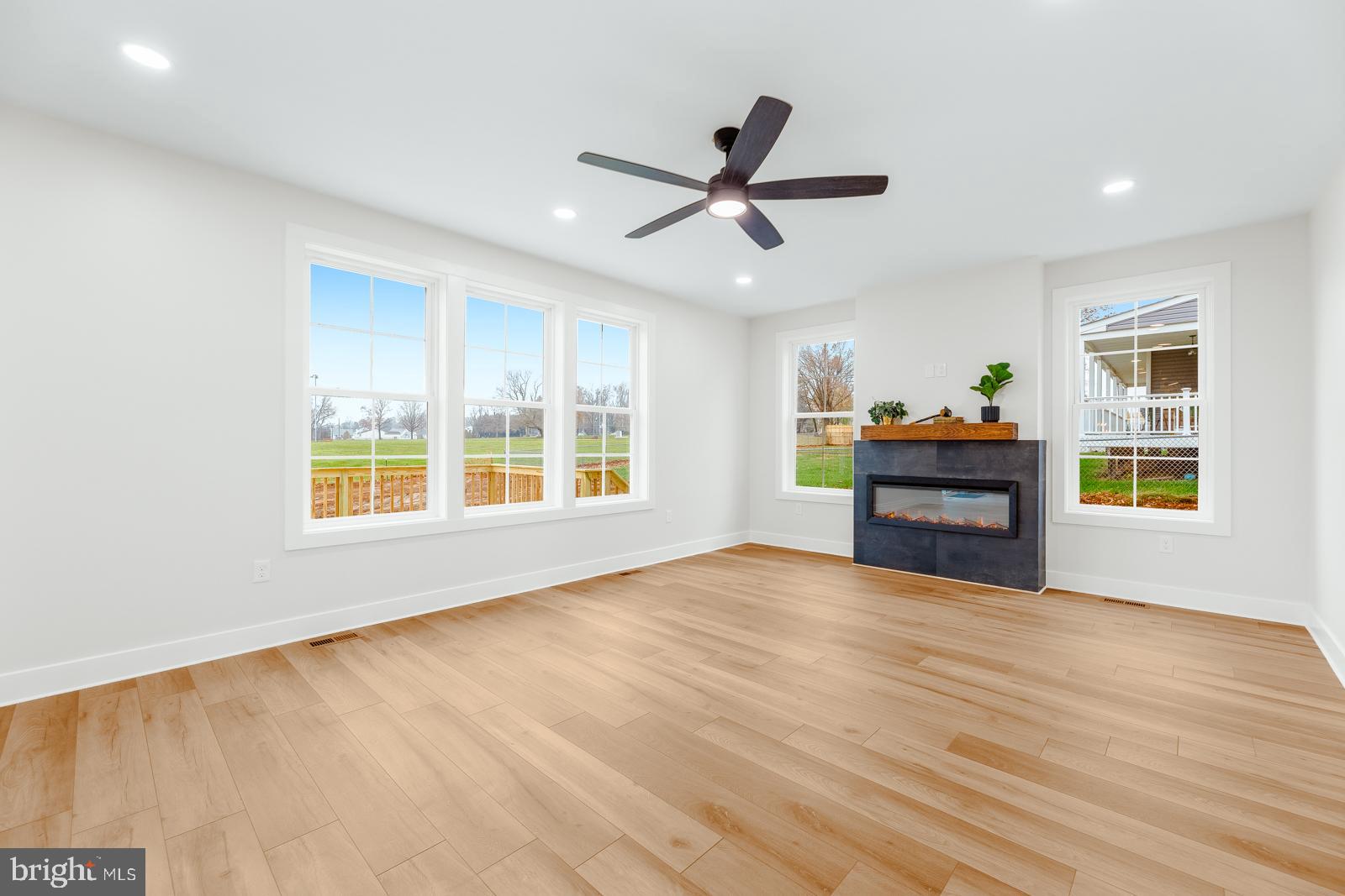 LANGHORNE MANOR - Residential