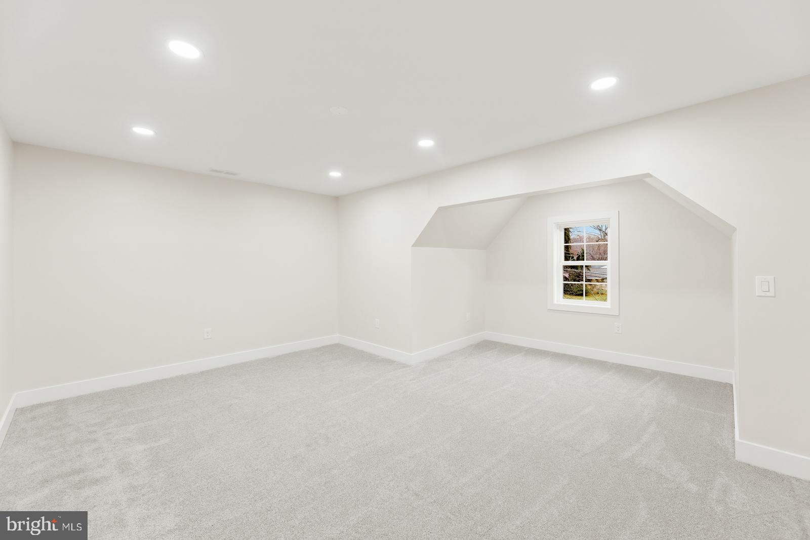 LANGHORNE MANOR - Residential