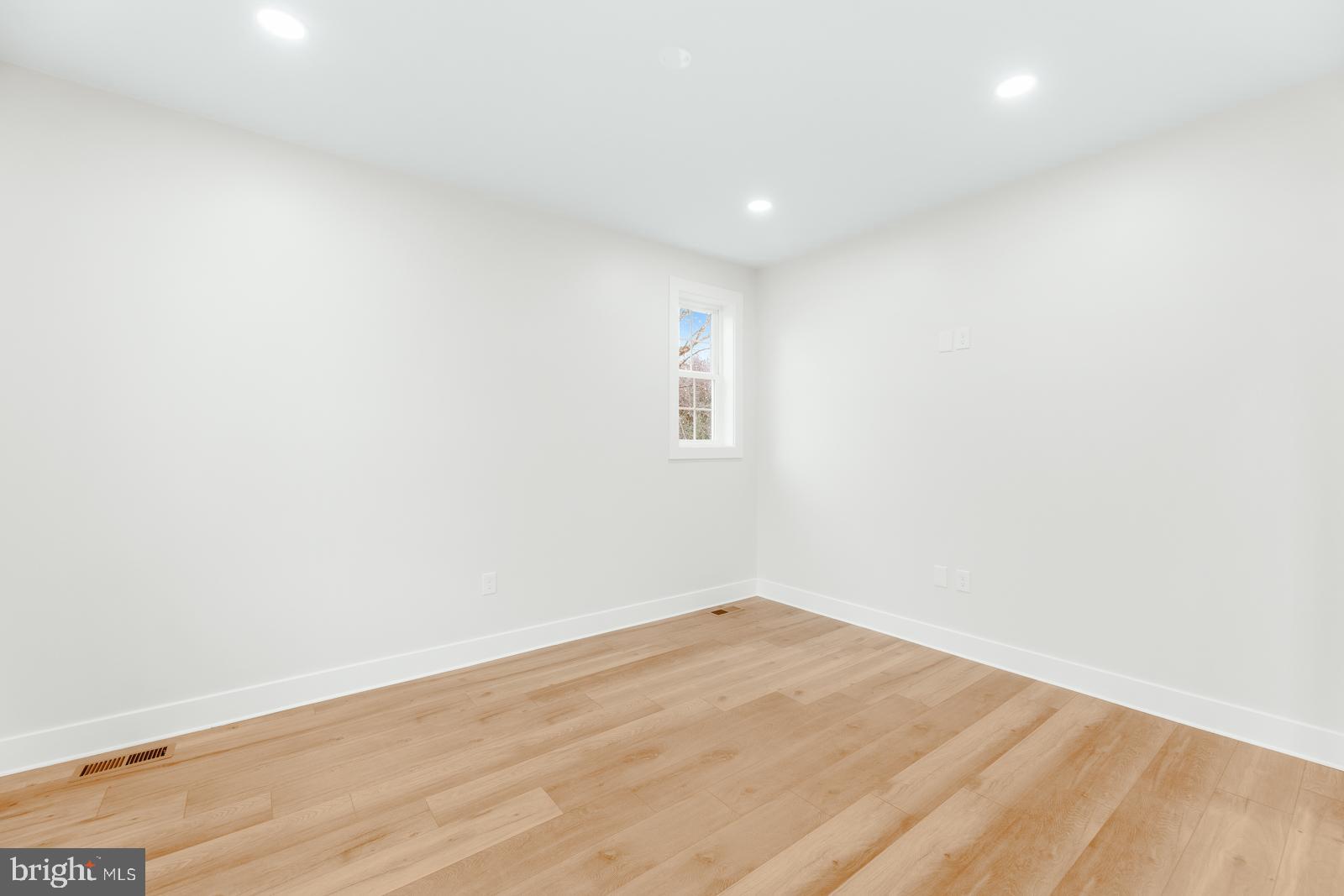 LANGHORNE MANOR - Residential