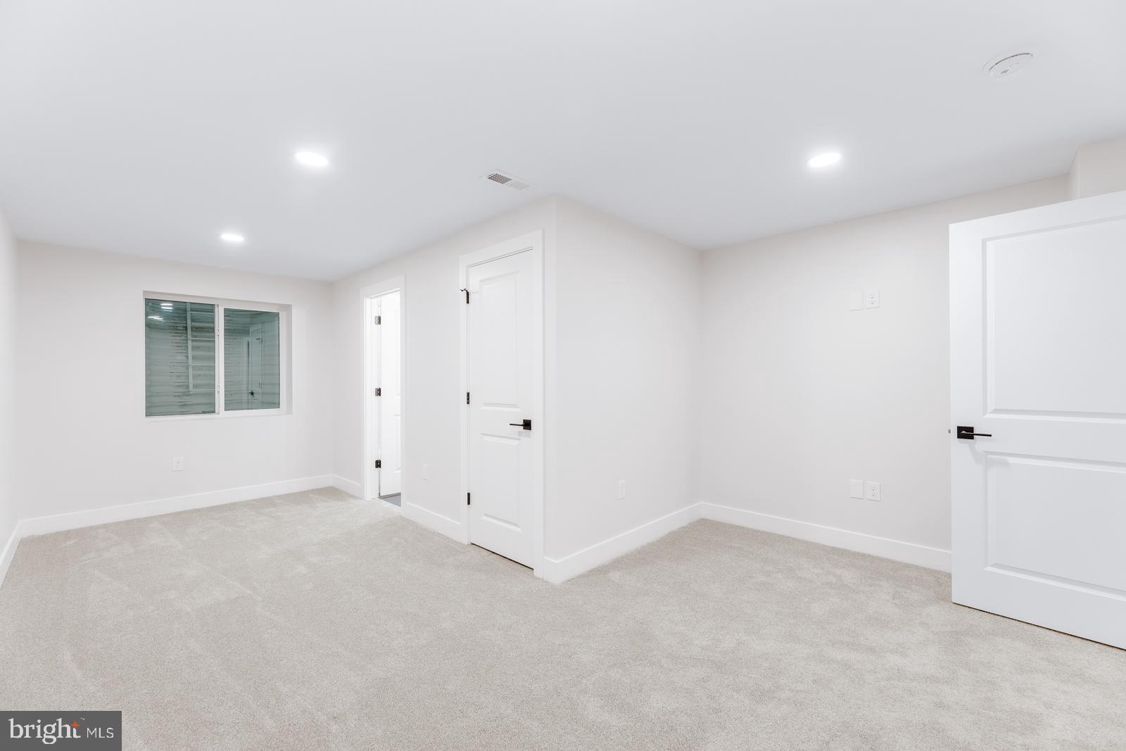 LANGHORNE MANOR - Residential