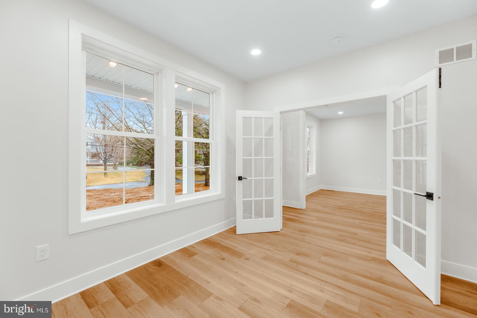 LANGHORNE MANOR - Residential