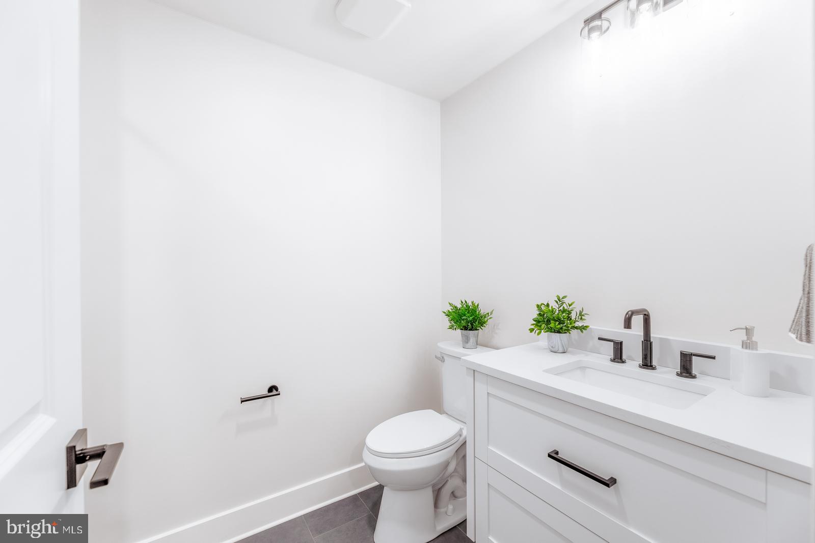 LANGHORNE MANOR - Residential