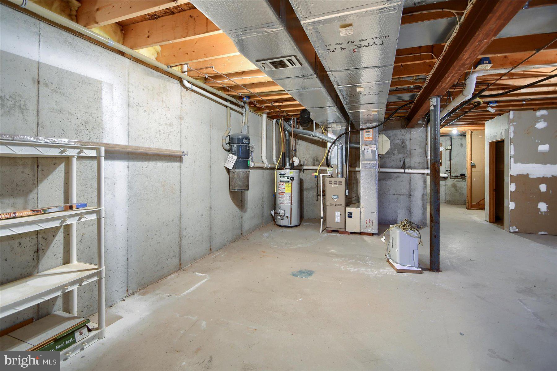 CHARLESTOWNE - Residential