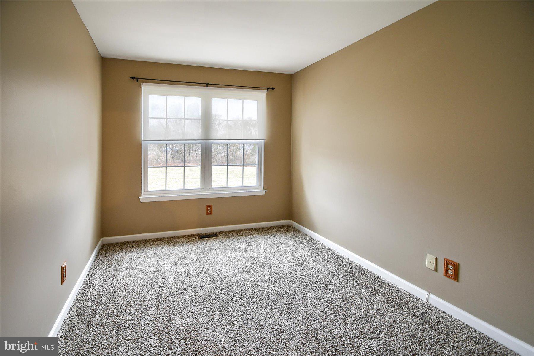 CHARLESTOWNE - Residential