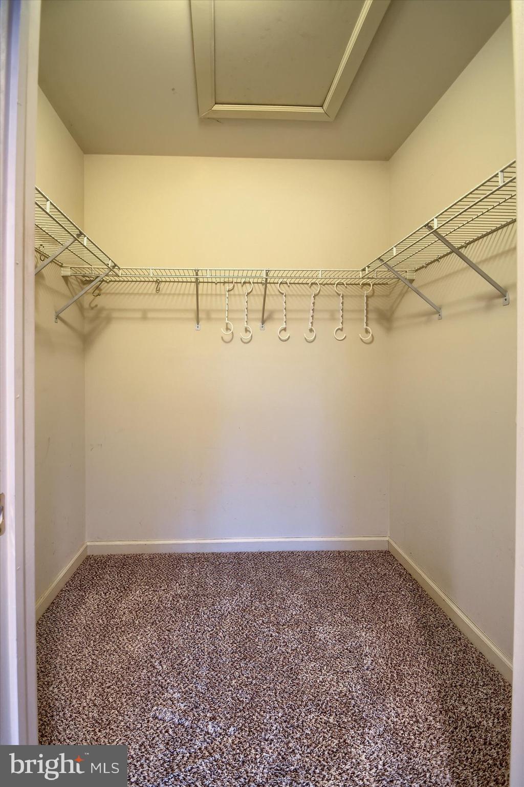 CHARLESTOWNE - Residential