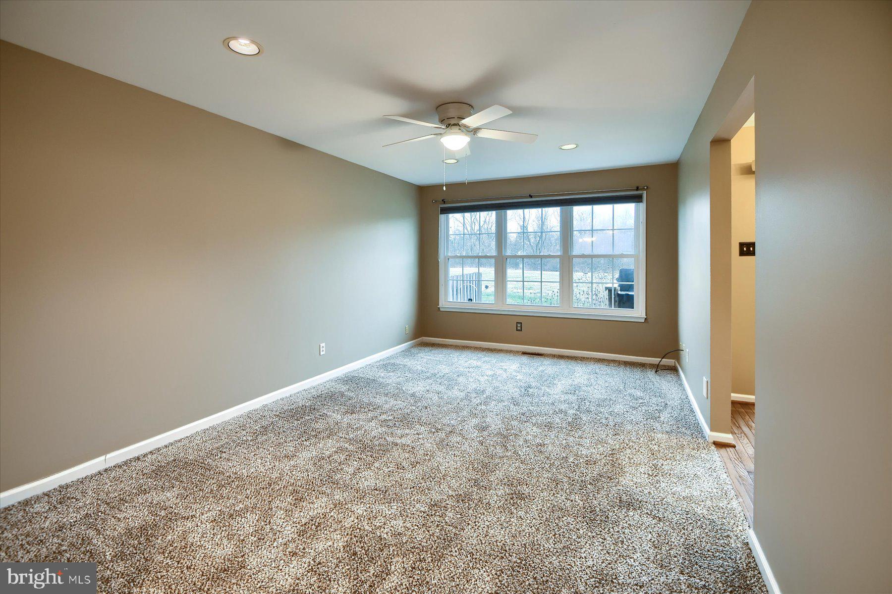 CHARLESTOWNE - Residential