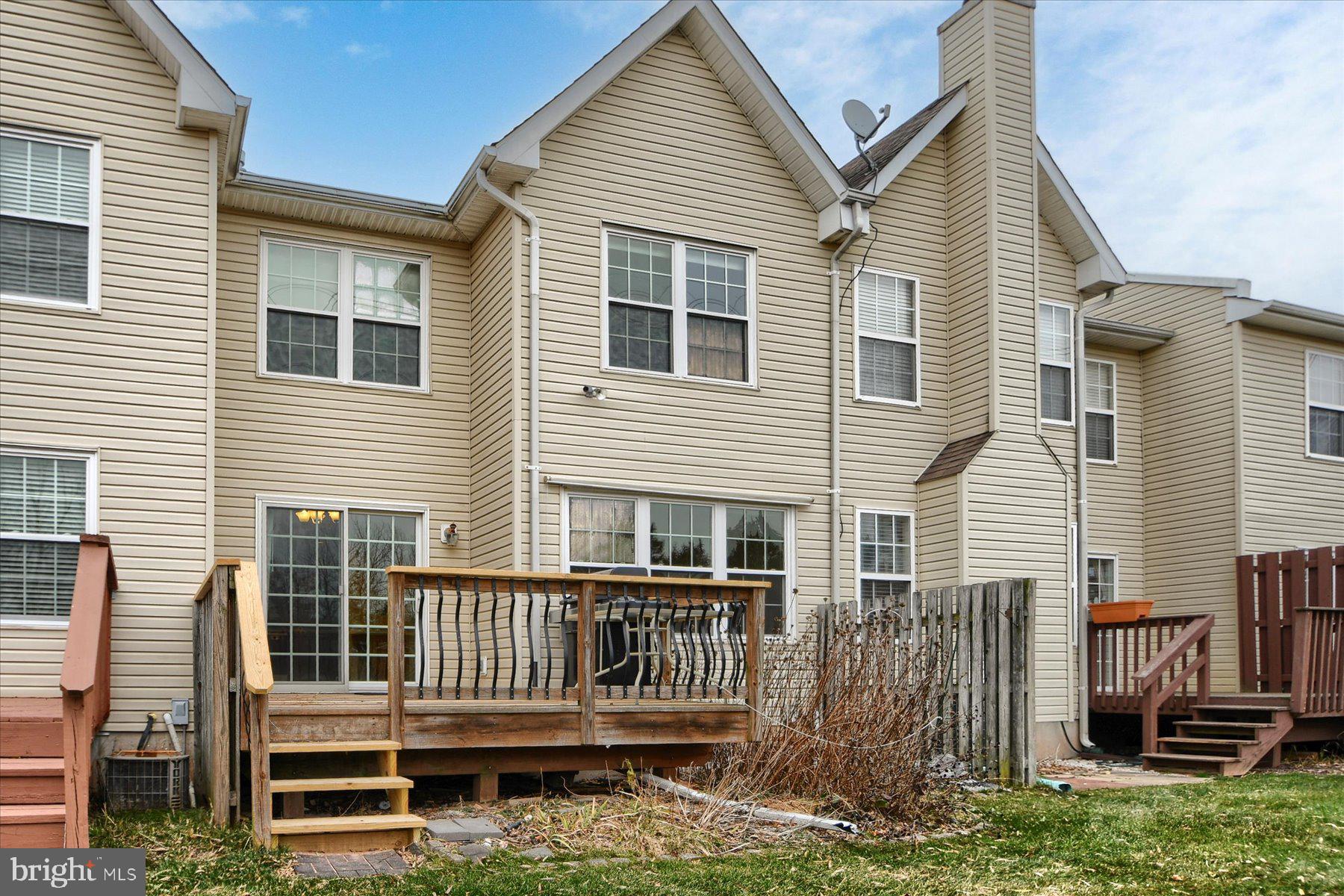 CHARLESTOWNE - Residential