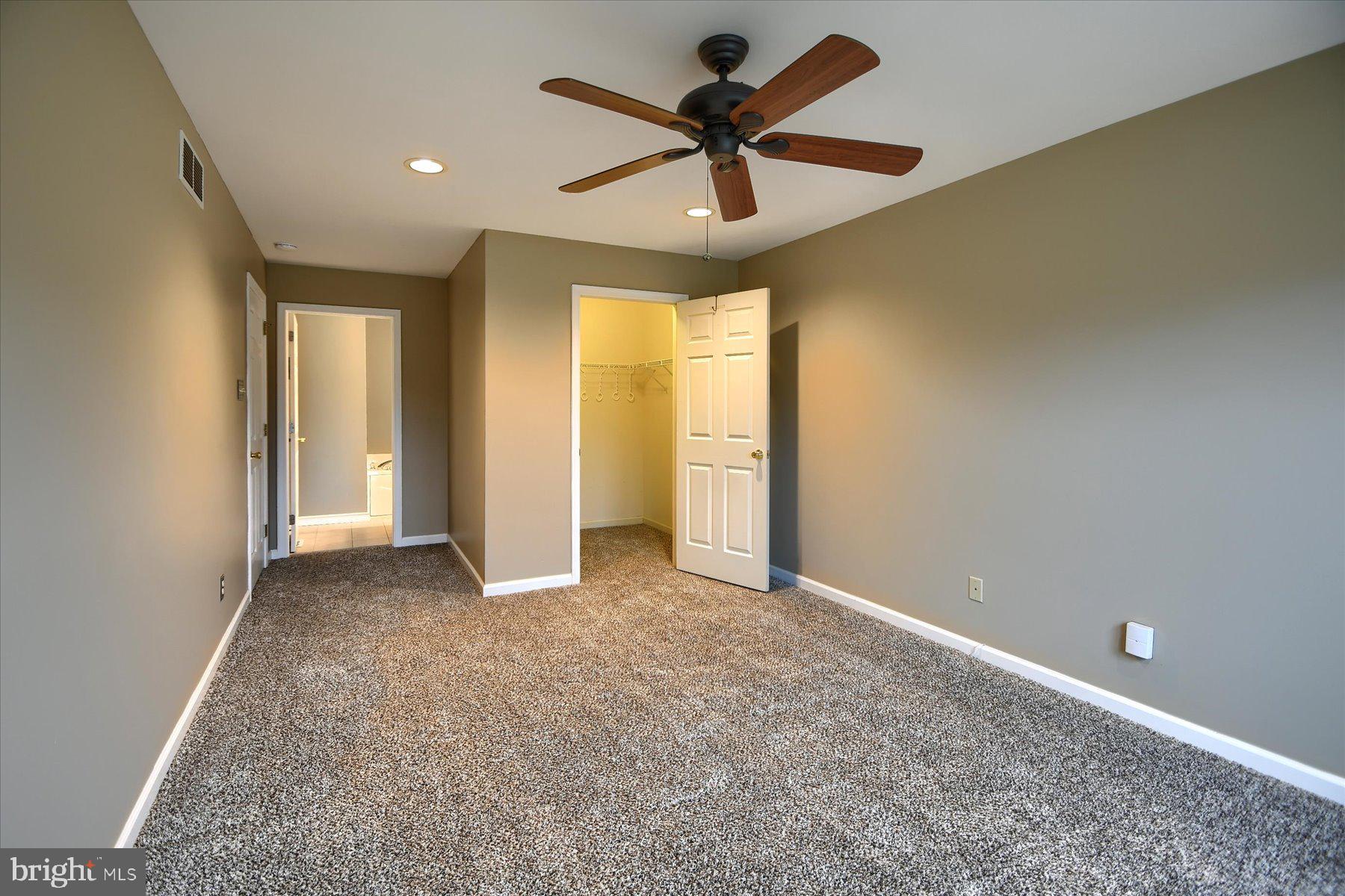 CHARLESTOWNE - Residential