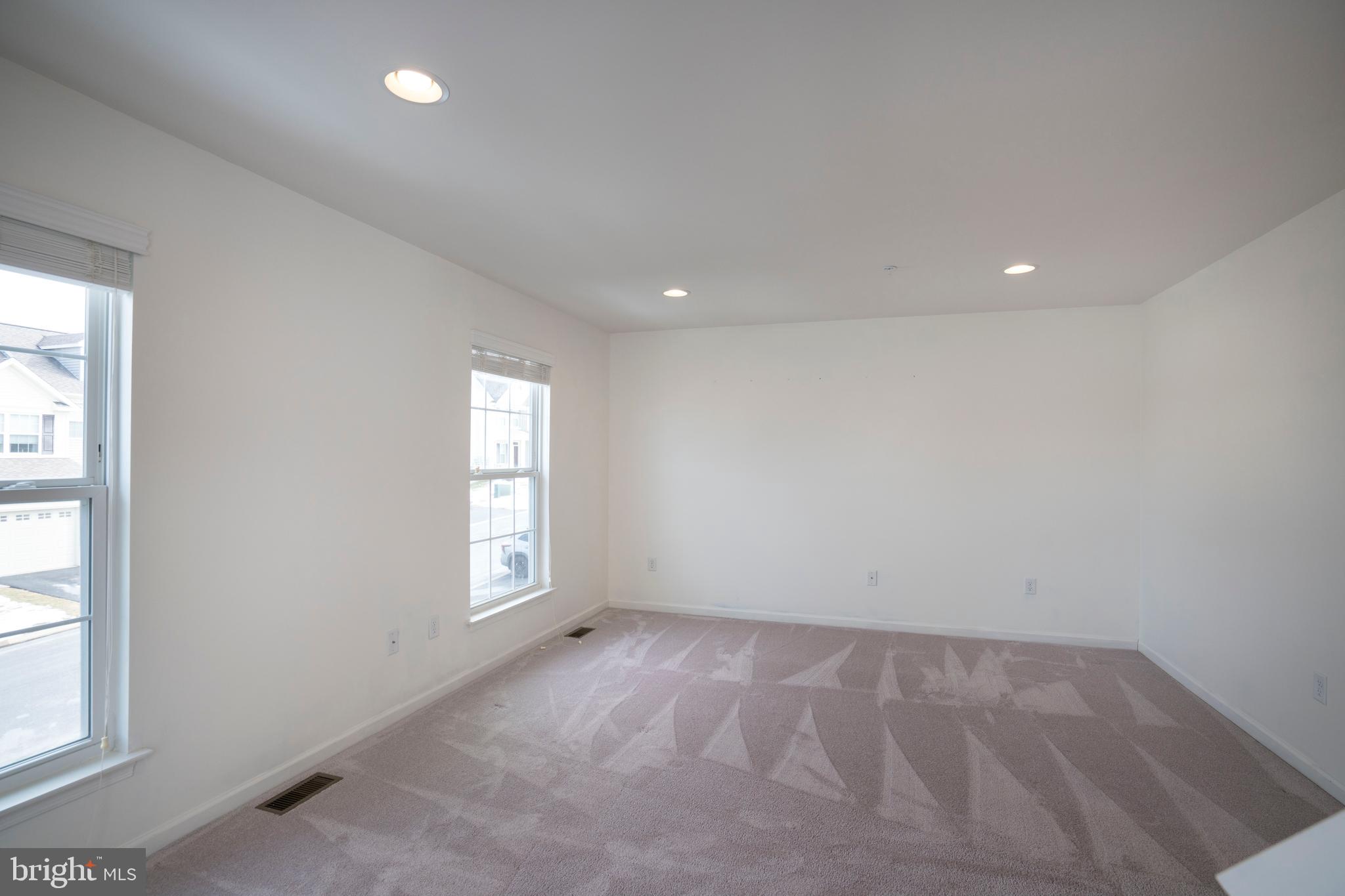 THE GATES - Residential