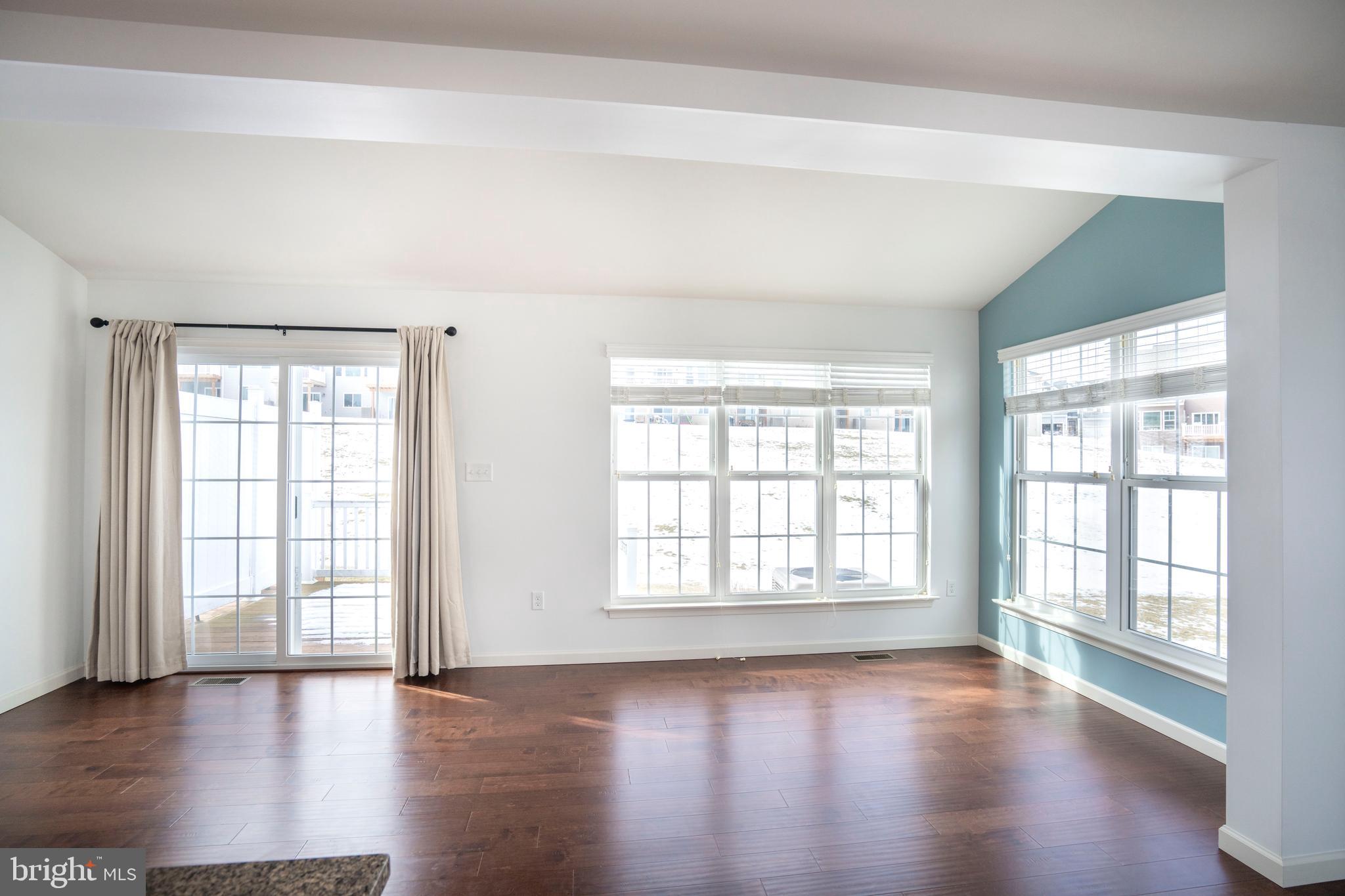 THE GATES - Residential