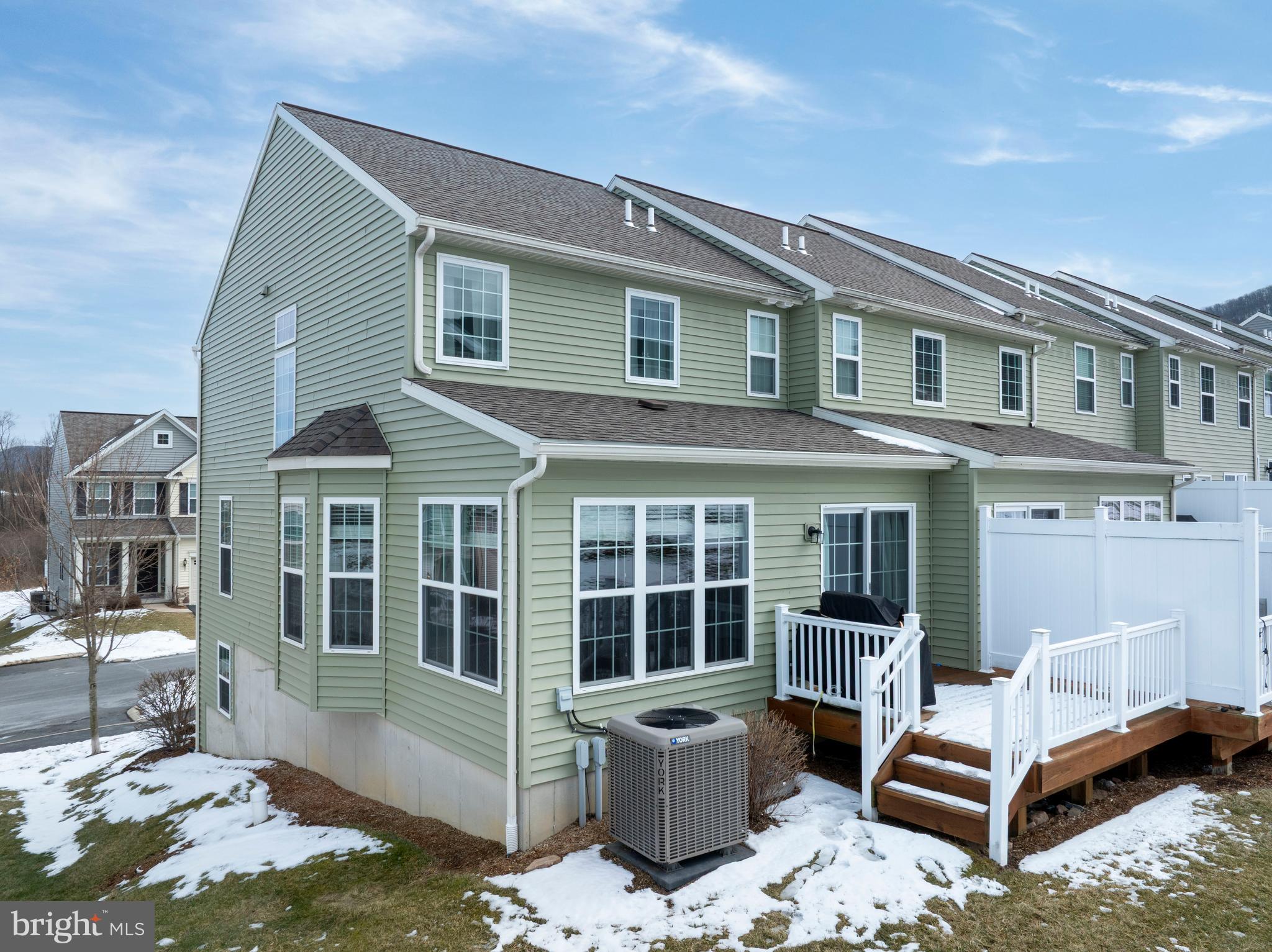 THE GATES - Residential