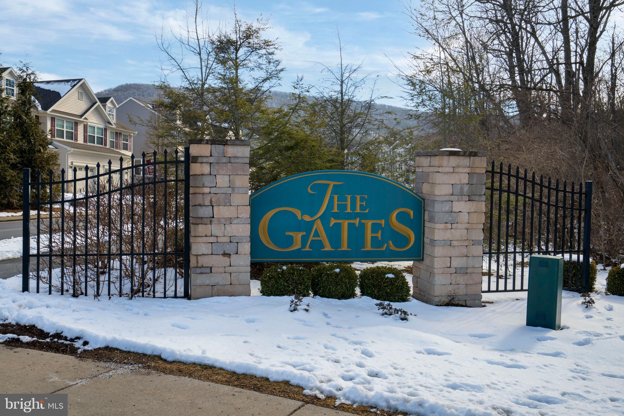 THE GATES - Residential
