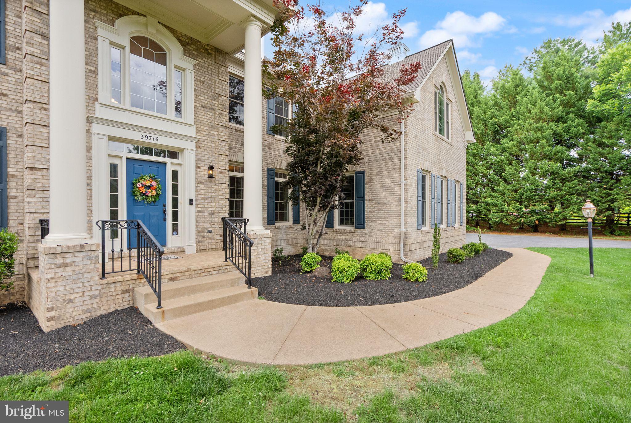 39716 GOLDEN SPRINGS COURT
