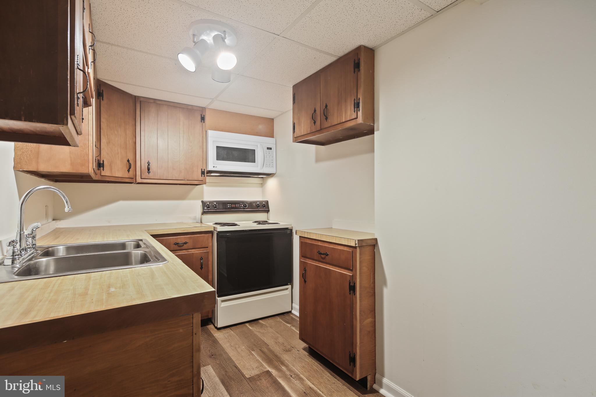 CLIPPER HILL ESTATES - Residential