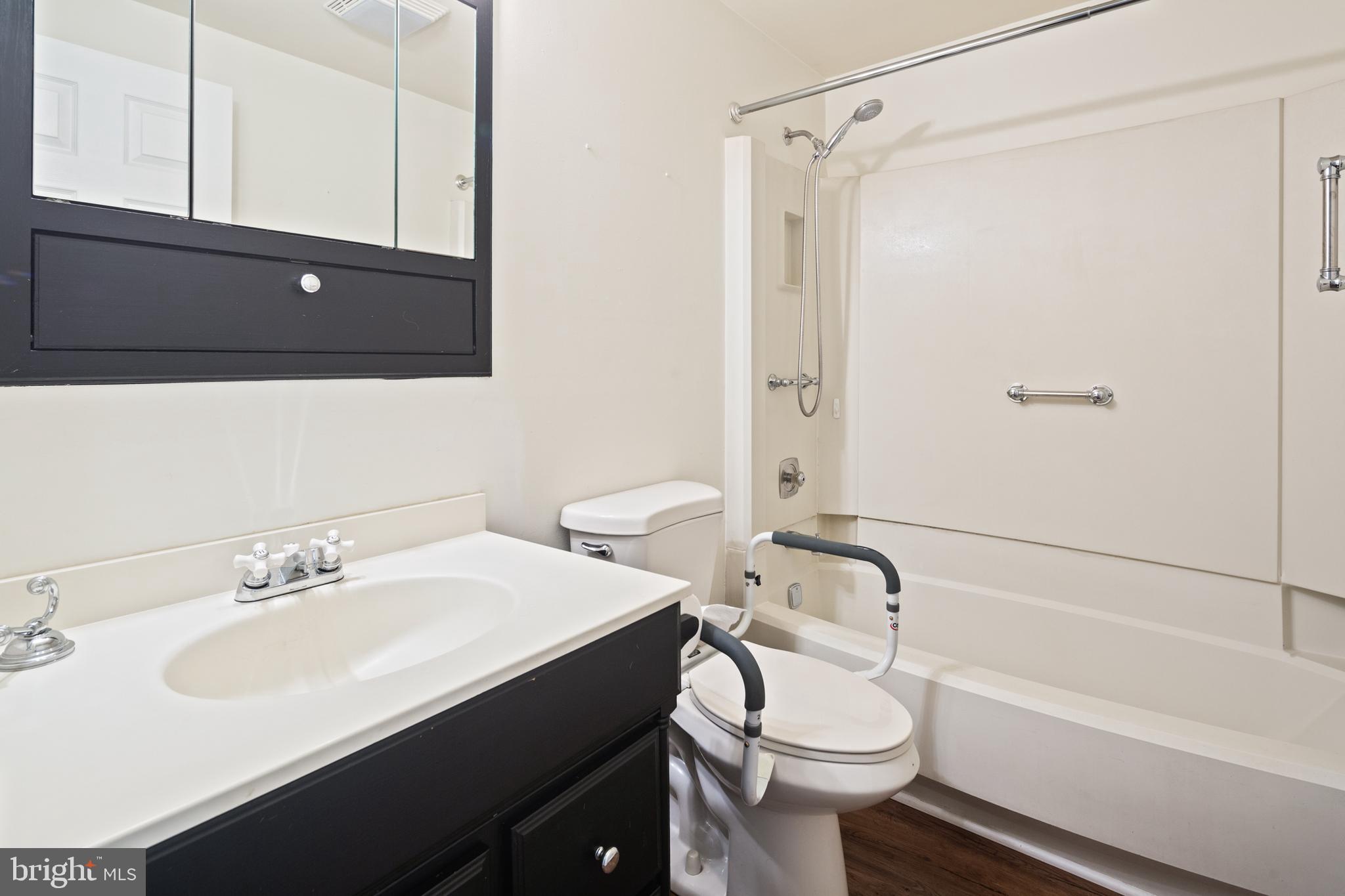 CLIPPER HILL ESTATES - Residential