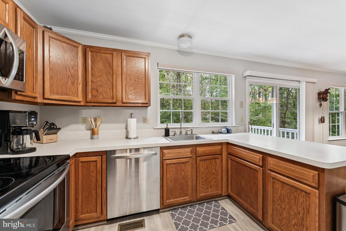 ASPEN WOODS - Residential