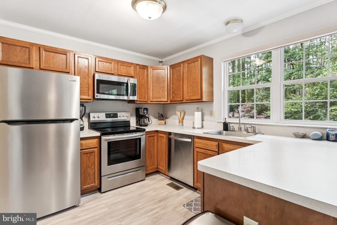 ASPEN WOODS - Residential