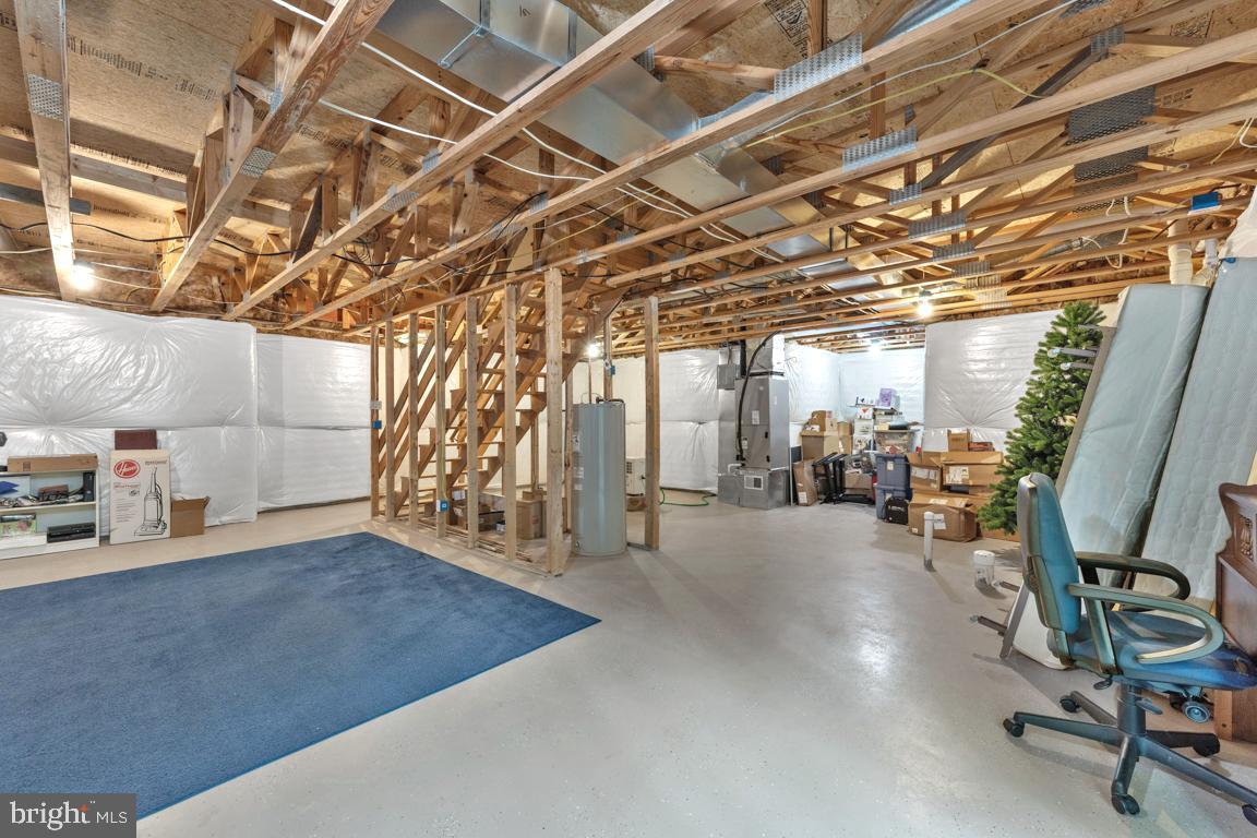 ASPEN WOODS - Residential