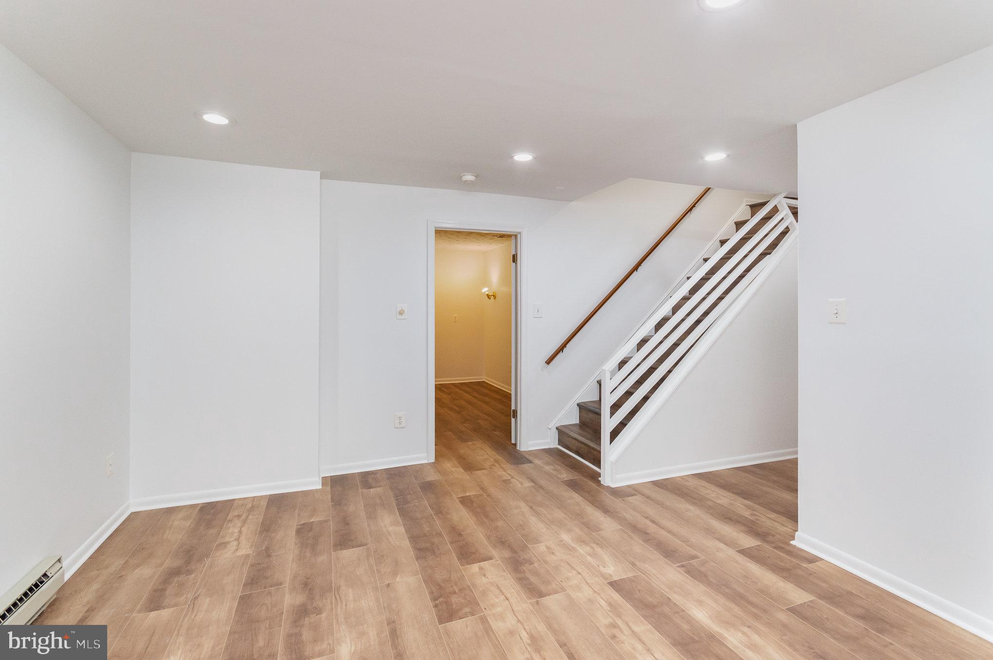 EMERALD CHASE - Residential