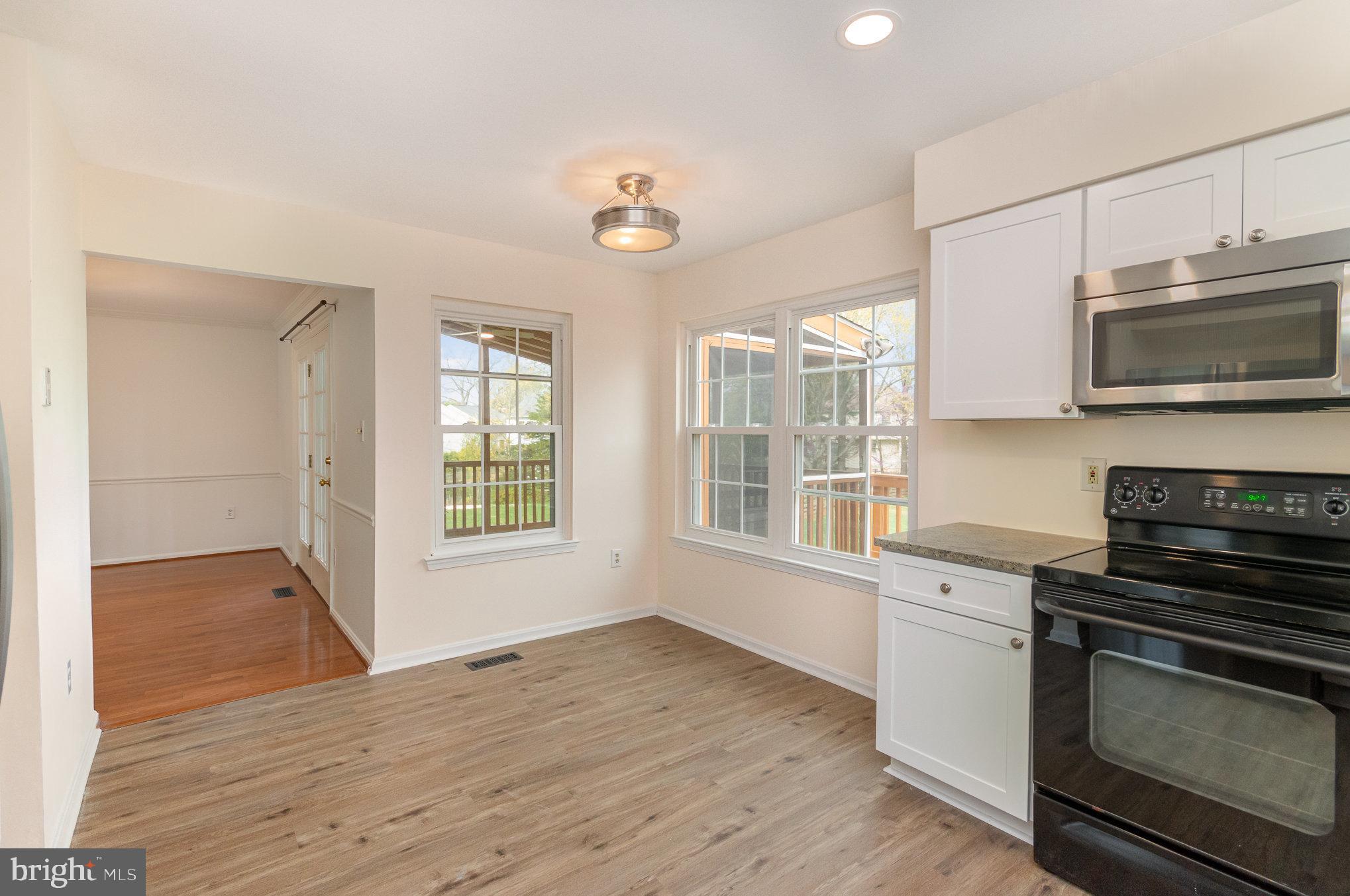 EMERALD CHASE - Residential