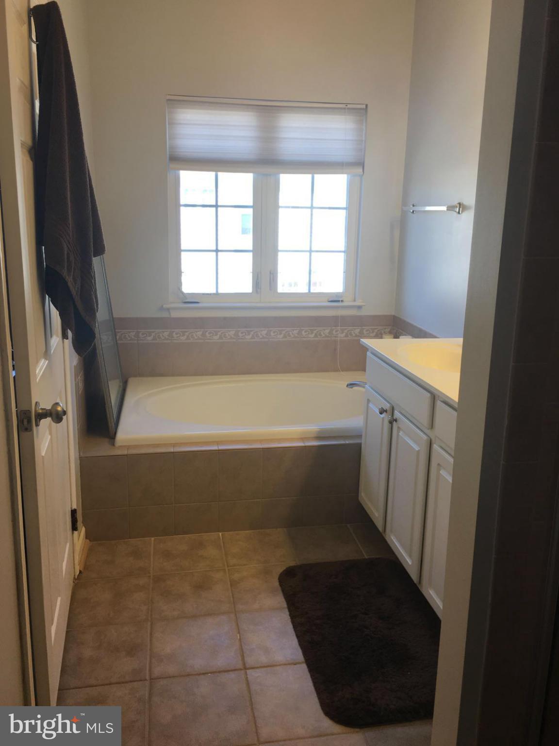 POTOMAC CLUB - Residential Lease