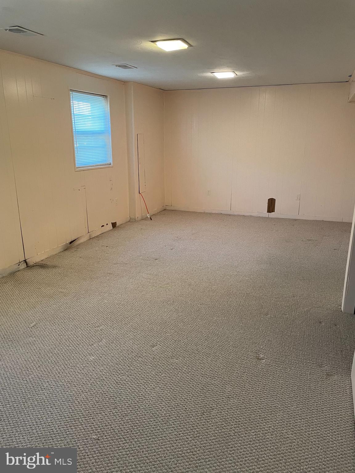 WILLIAMSBURG ESTATES - Residential