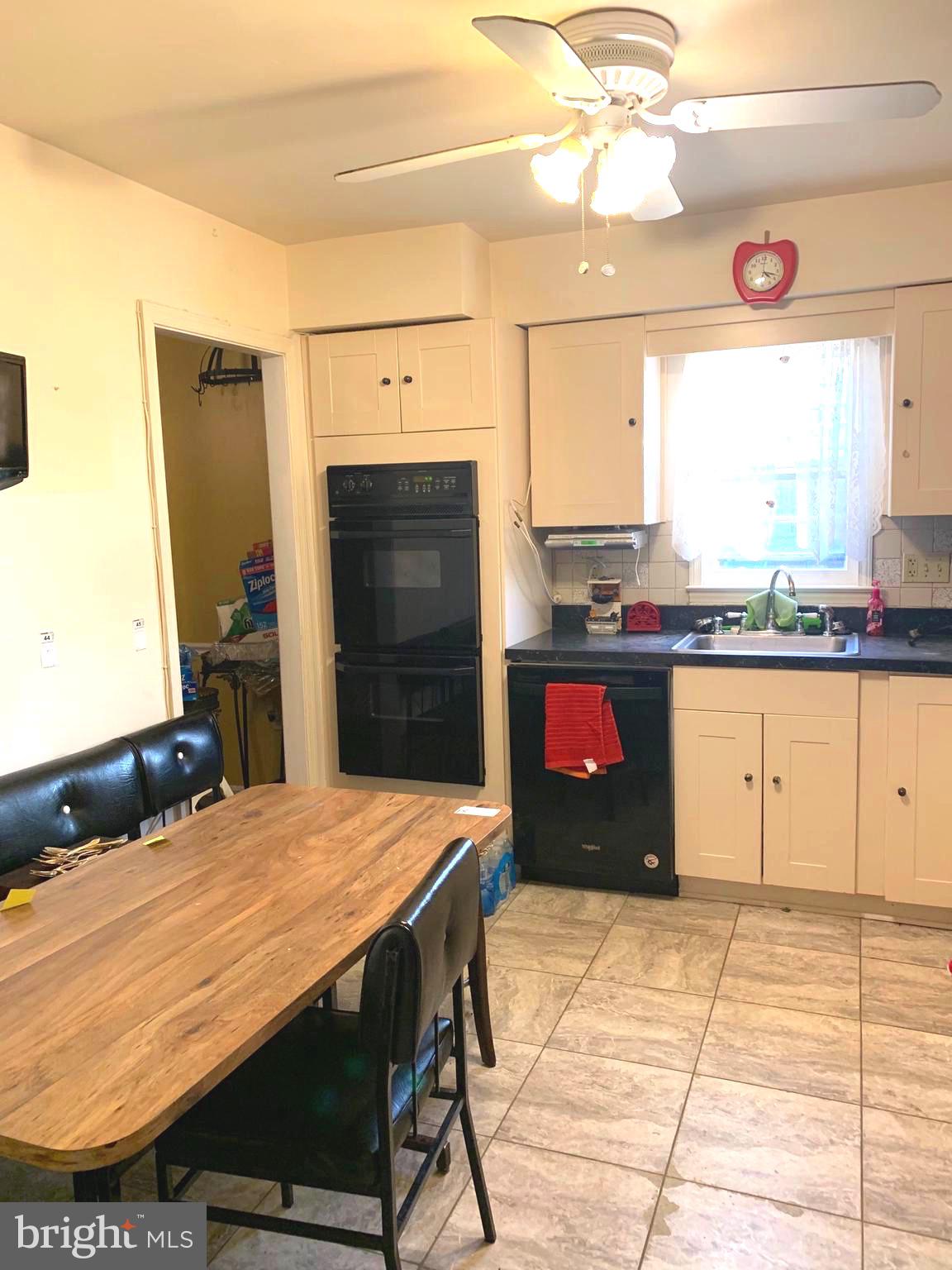 WILLIAMSBURG ESTATES - Residential