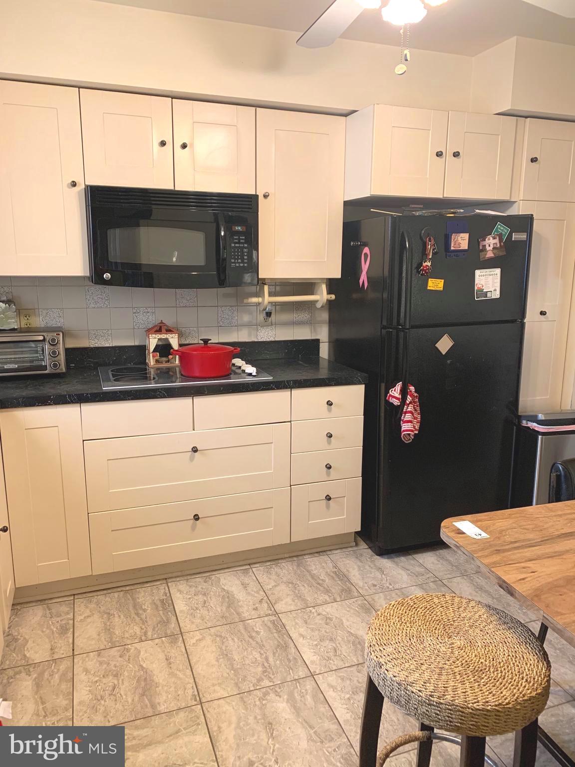 WILLIAMSBURG ESTATES - Residential