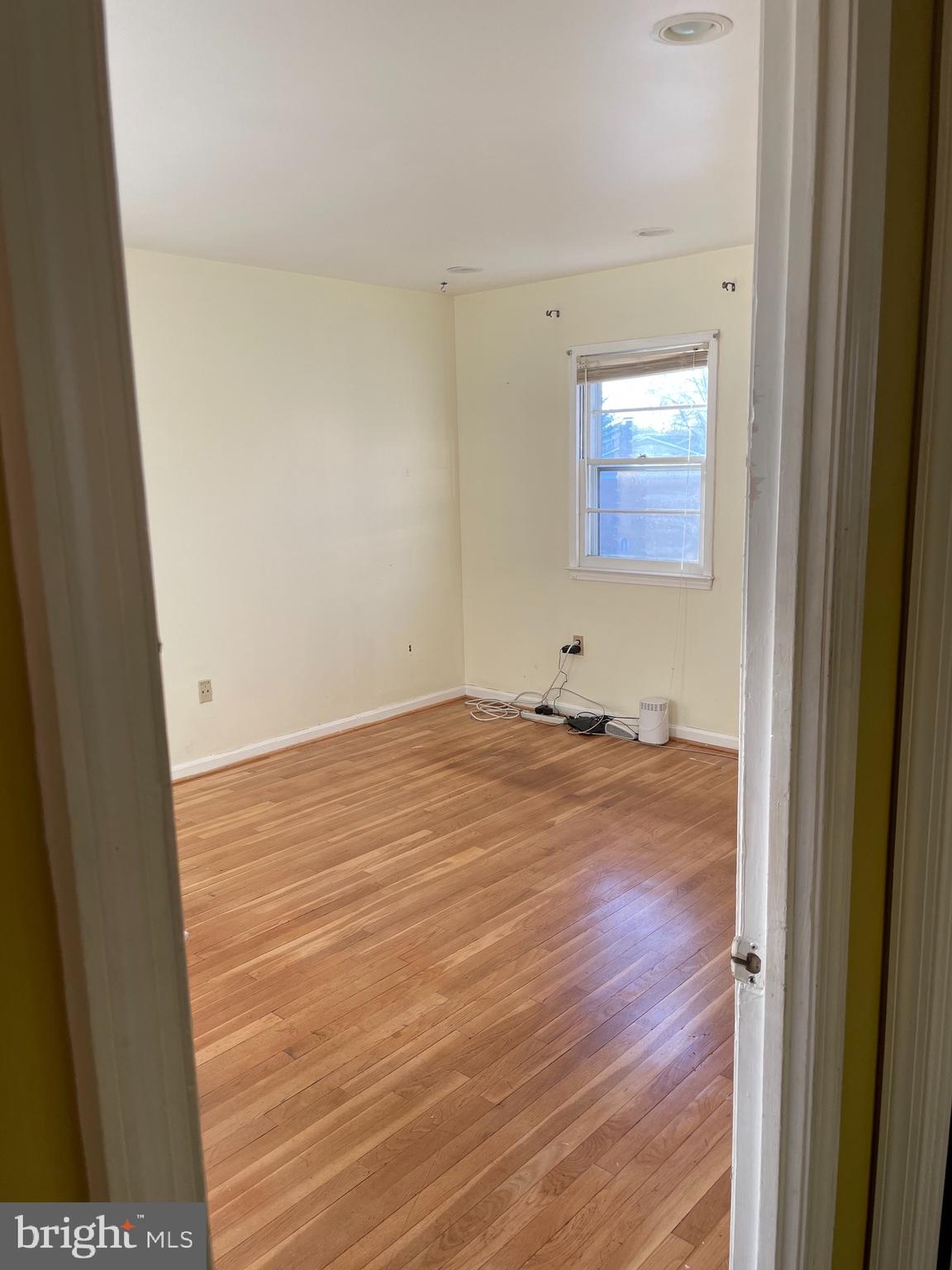 WILLIAMSBURG ESTATES - Residential