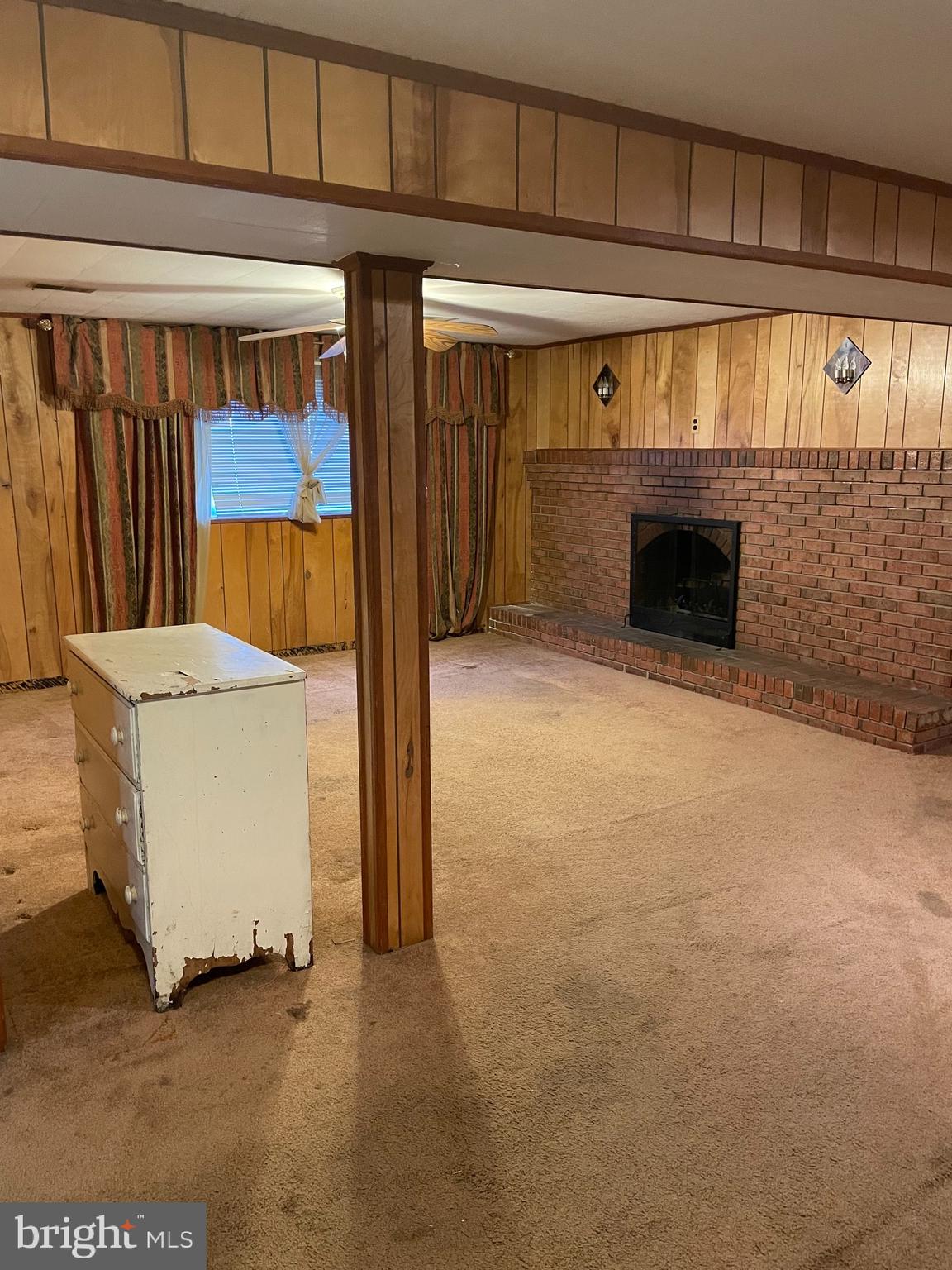 WILLIAMSBURG ESTATES - Residential