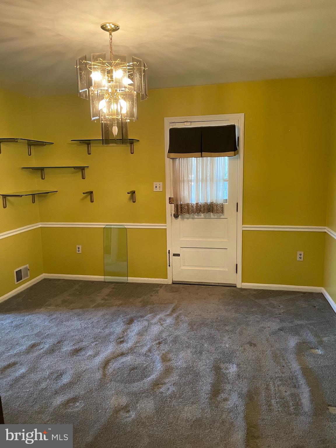 WILLIAMSBURG ESTATES - Residential