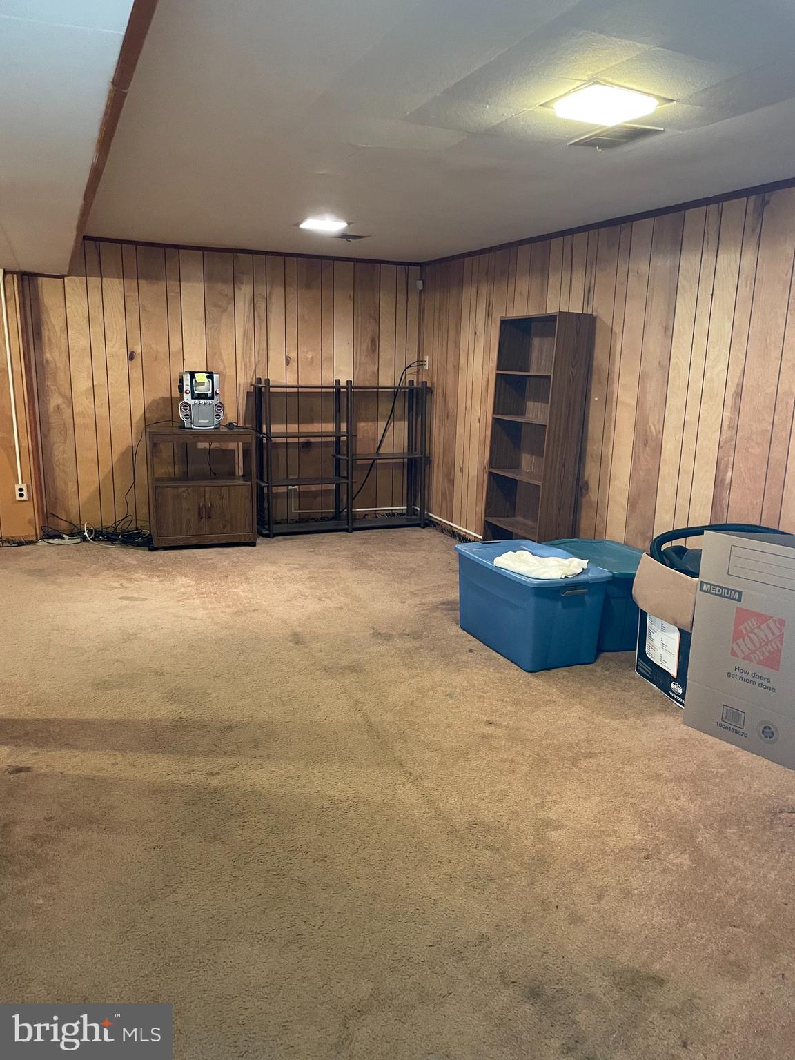 WILLIAMSBURG ESTATES - Residential