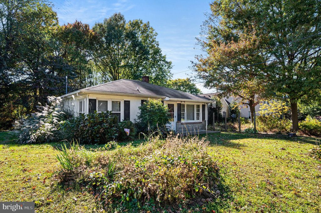 Photo of 10 W Summit Avenue, OXFORD, PA 19363 (MLS # PACT2112426)