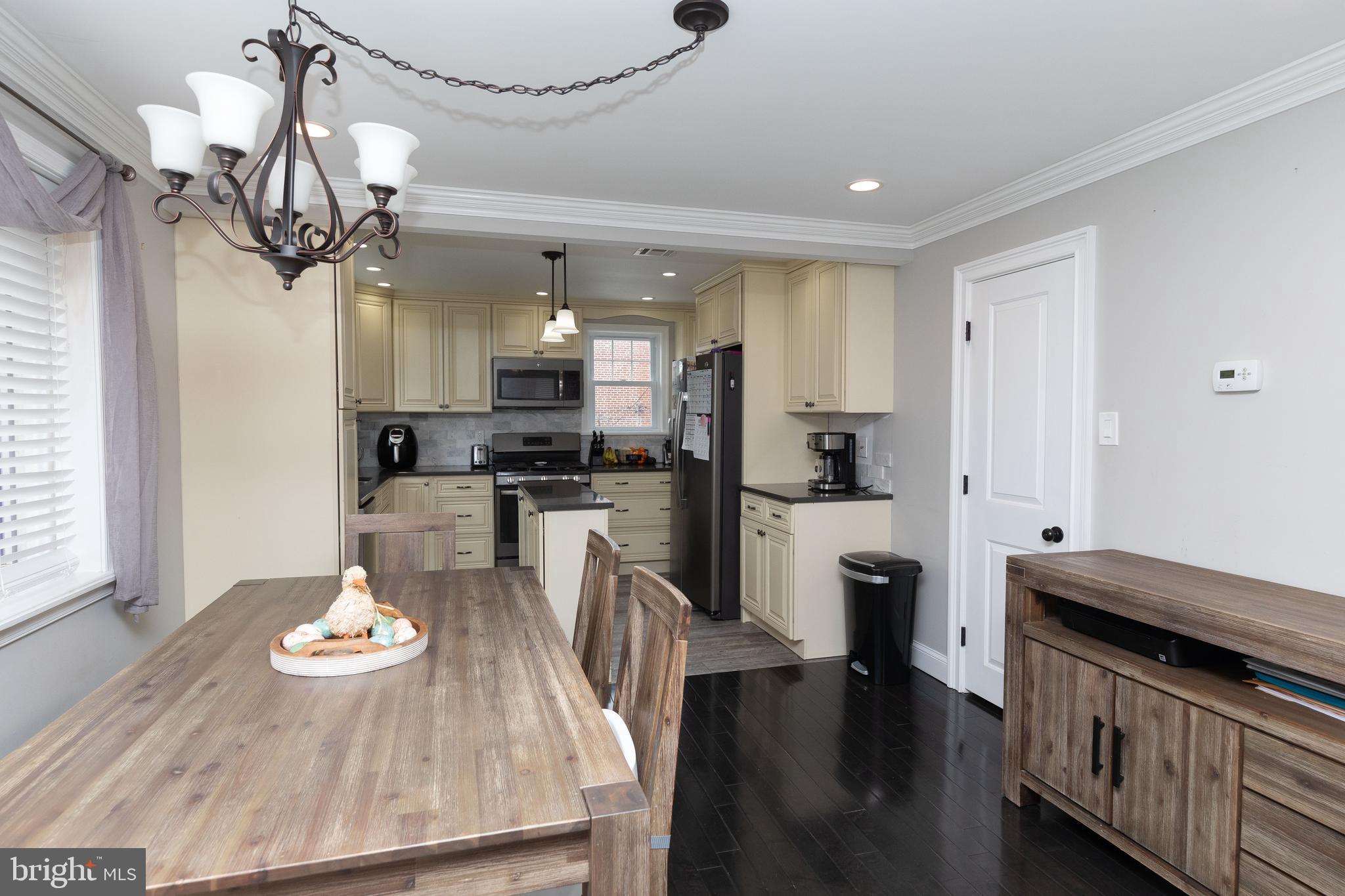 ROXBOROUGH - Residential Lease