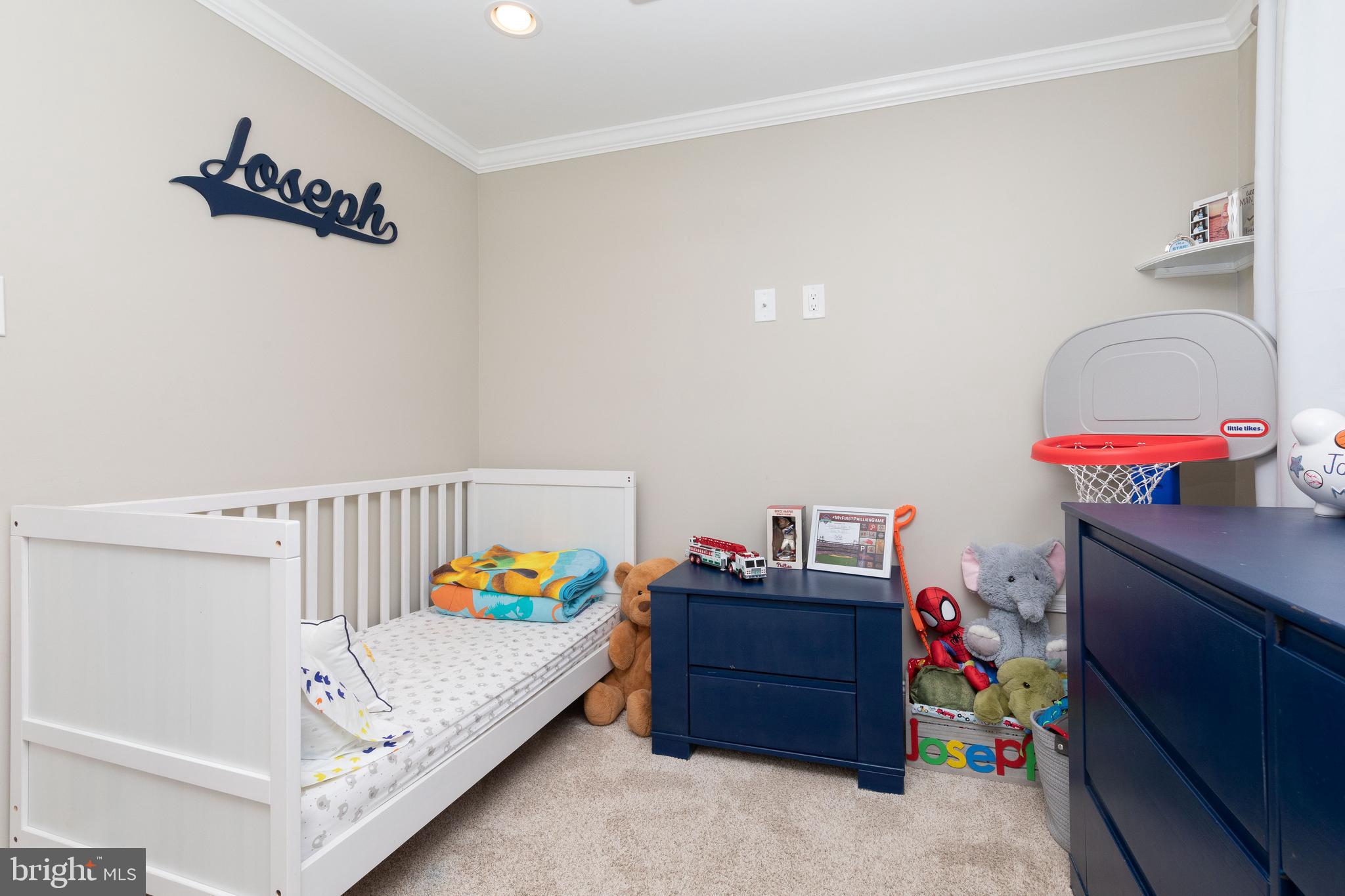 ROXBOROUGH - Residential Lease