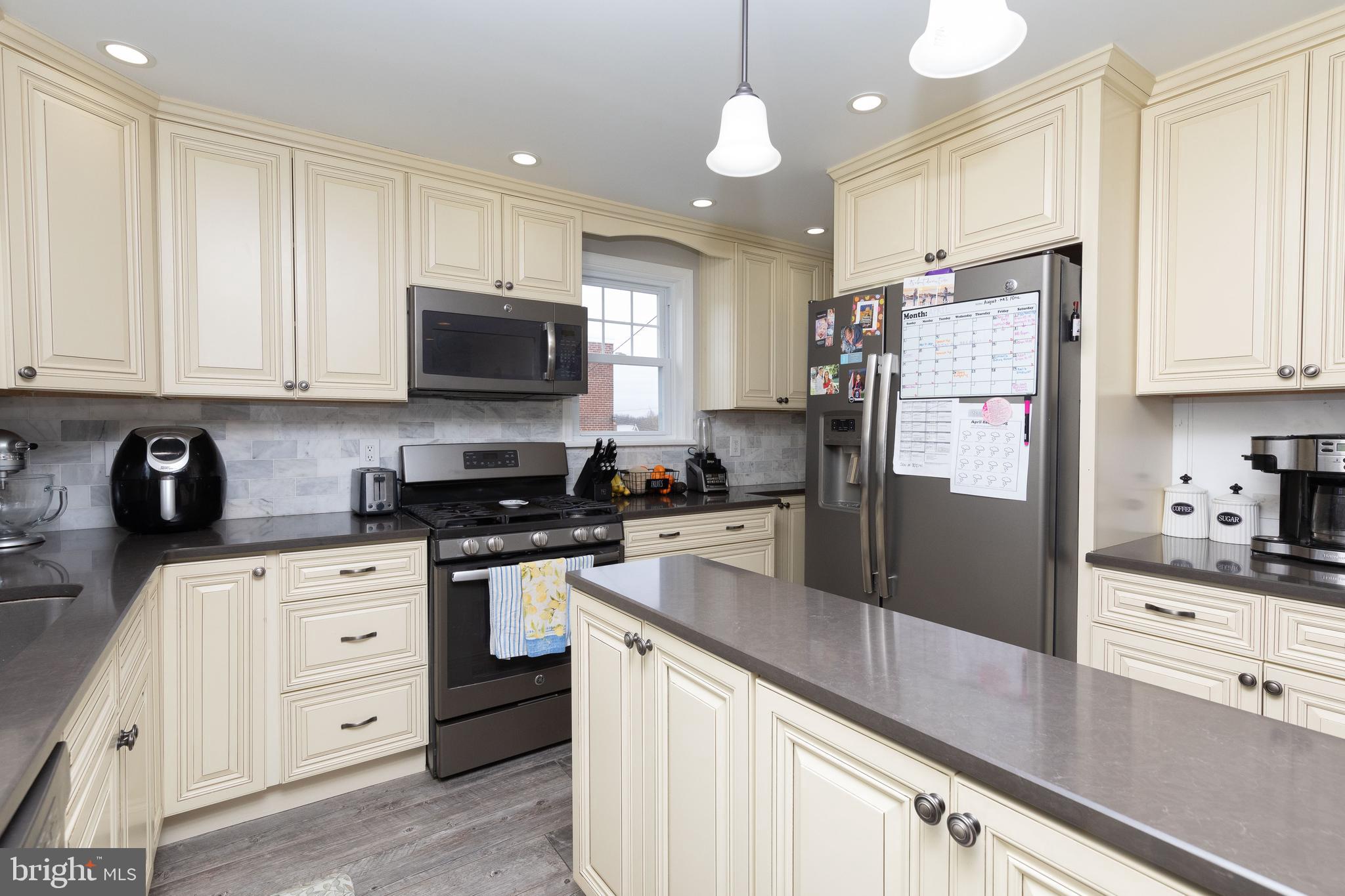 ROXBOROUGH - Residential Lease