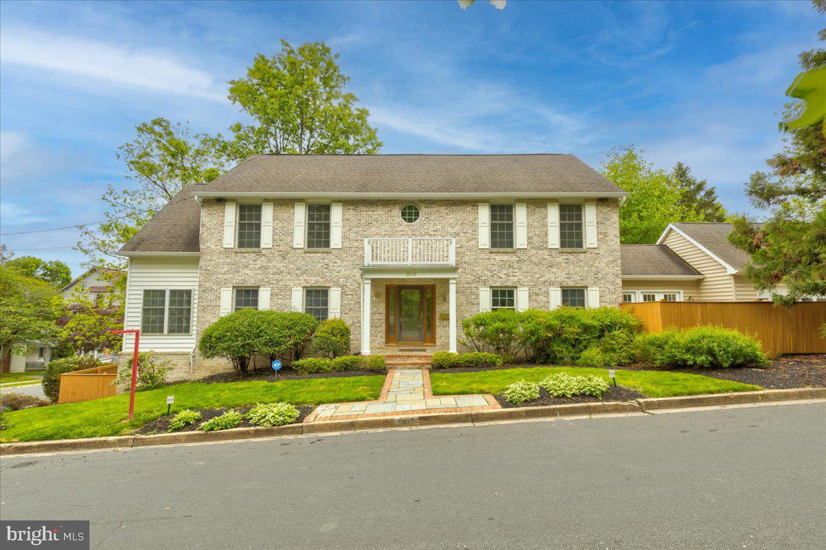 ADDISON HEIGHTS - Residential