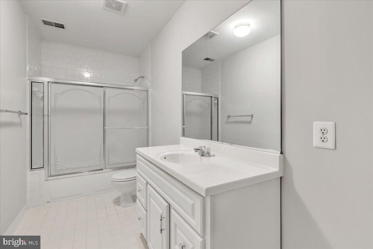 ADDISON HEIGHTS - Residential