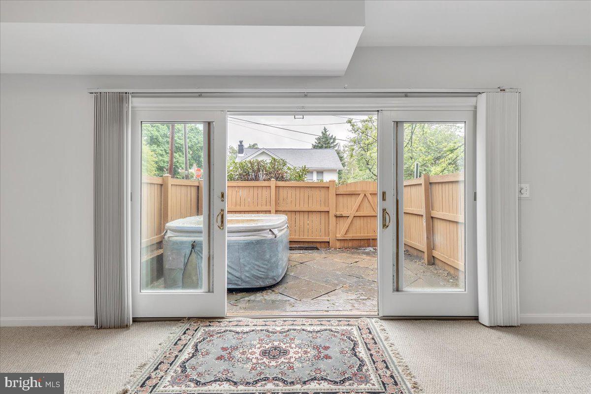 ADDISON HEIGHTS - Residential