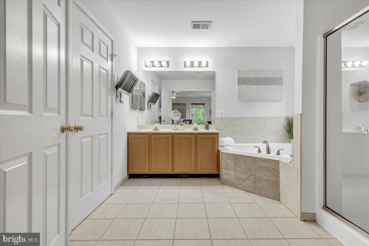 ADDISON HEIGHTS - Residential