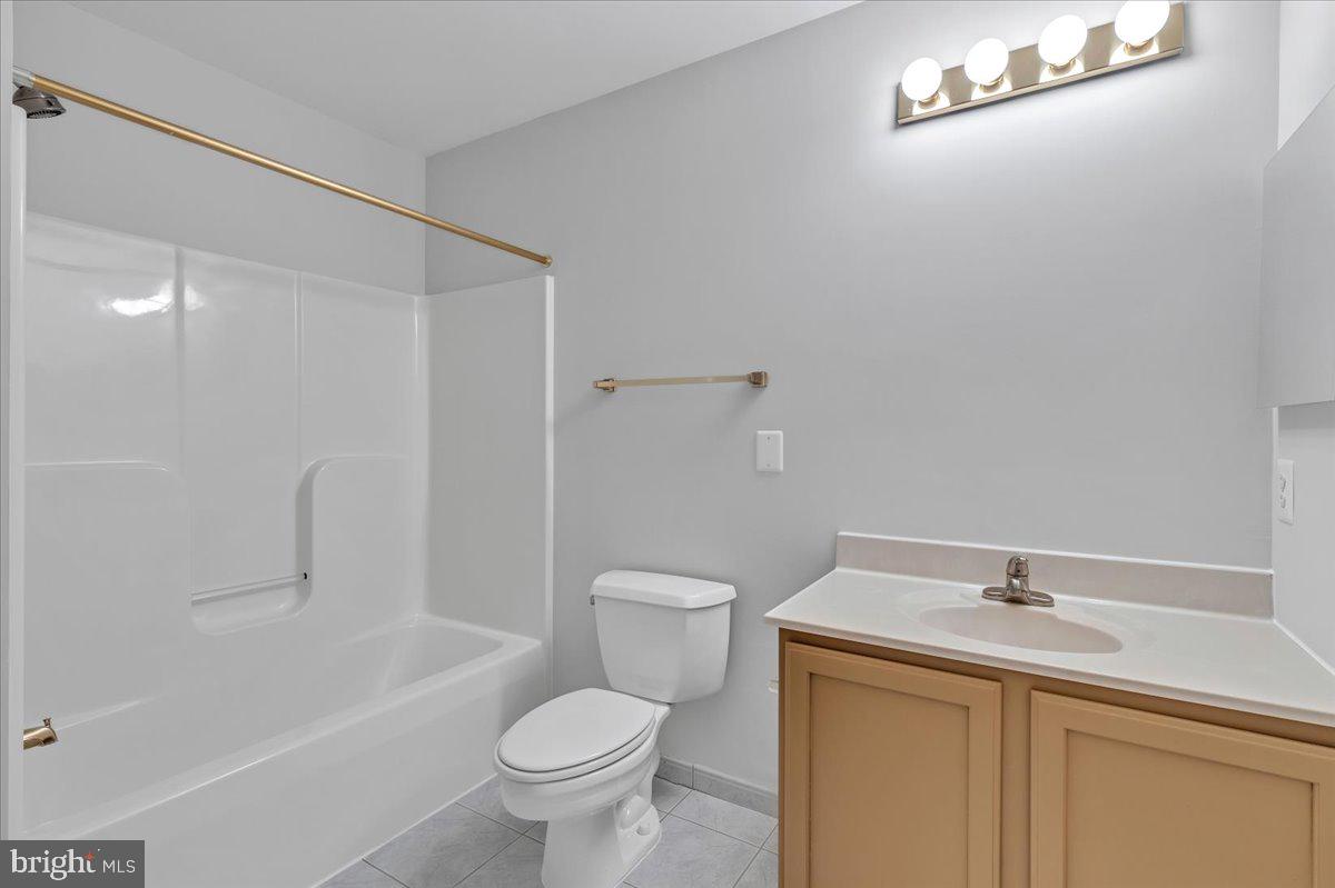 ADDISON HEIGHTS - Residential