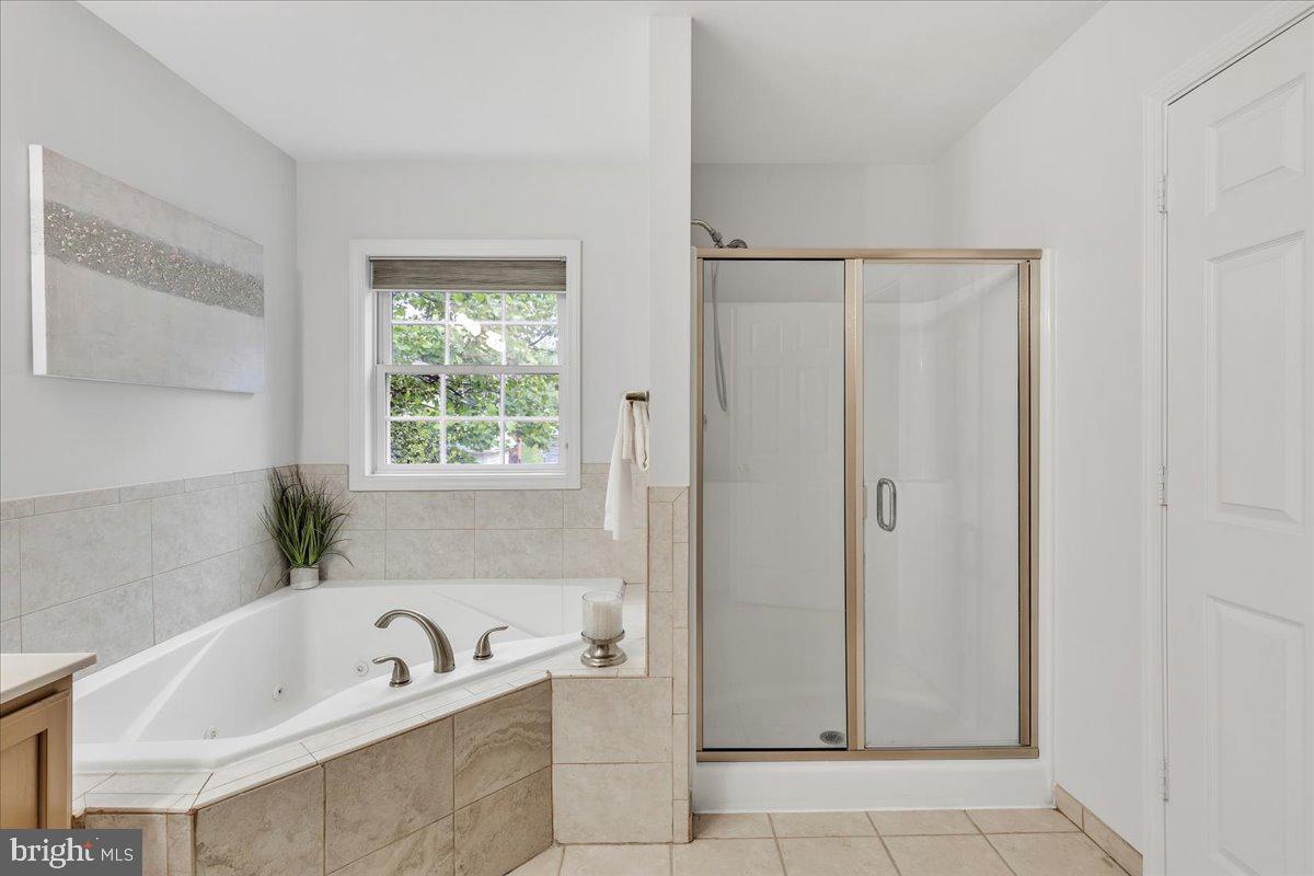 ADDISON HEIGHTS - Residential