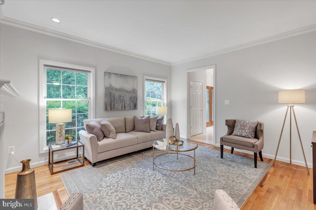 ADDISON HEIGHTS - Residential