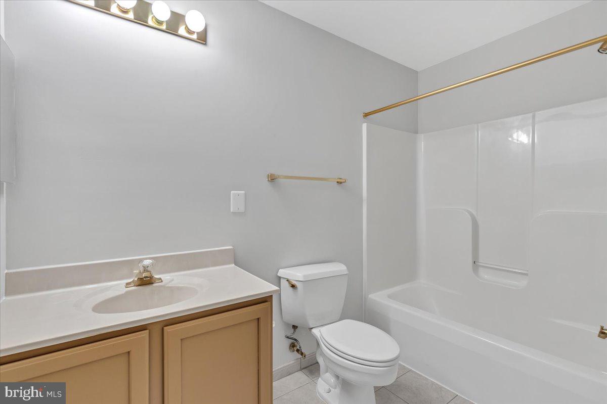 ADDISON HEIGHTS - Residential