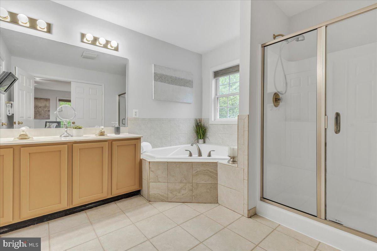 ADDISON HEIGHTS - Residential